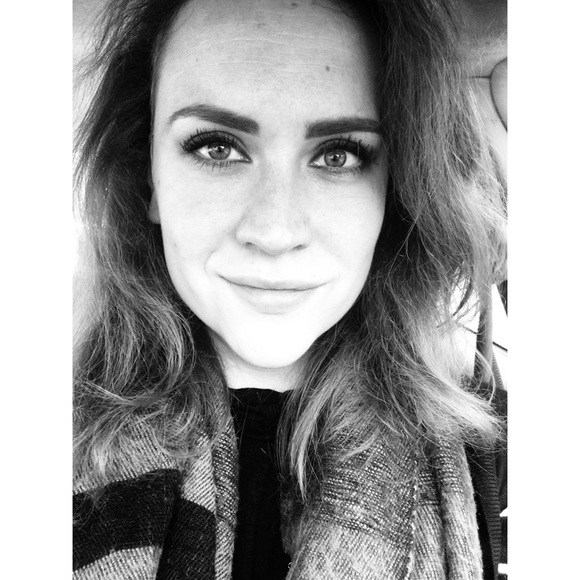 Meet your Posher, Molly - Picture 1 of 1